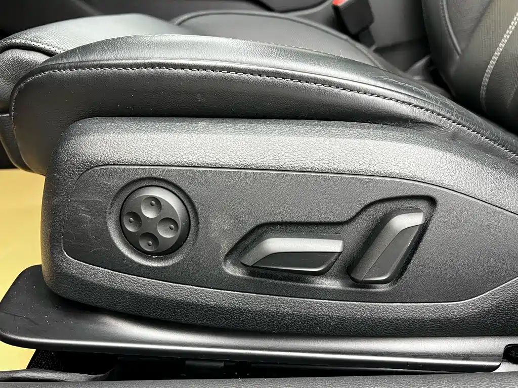 Audi A4L 2023 40 TFSI quattro Luxury Dynamic Edition