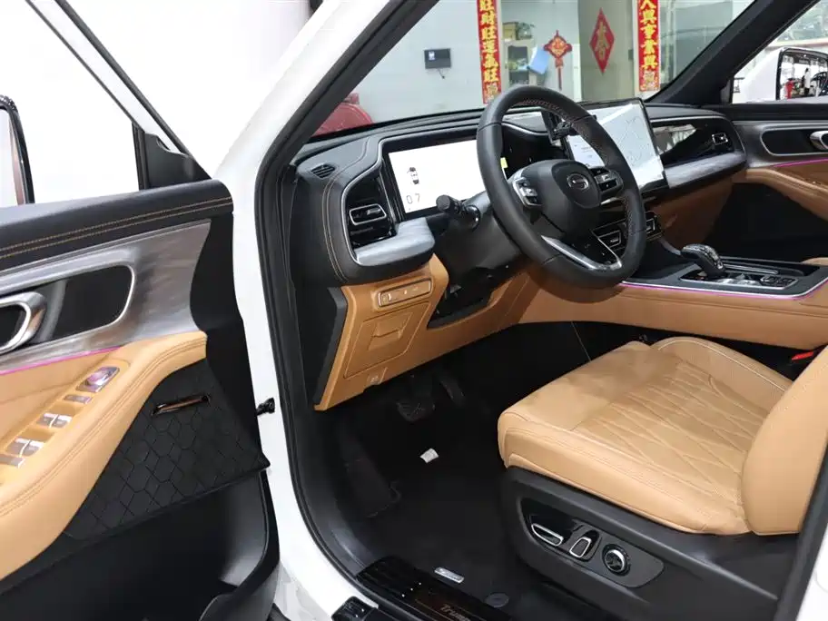 GAC Trumpchi GS8 2025 Navigator Series 2.0TGDI FWD Luxury Edition 5-Seater