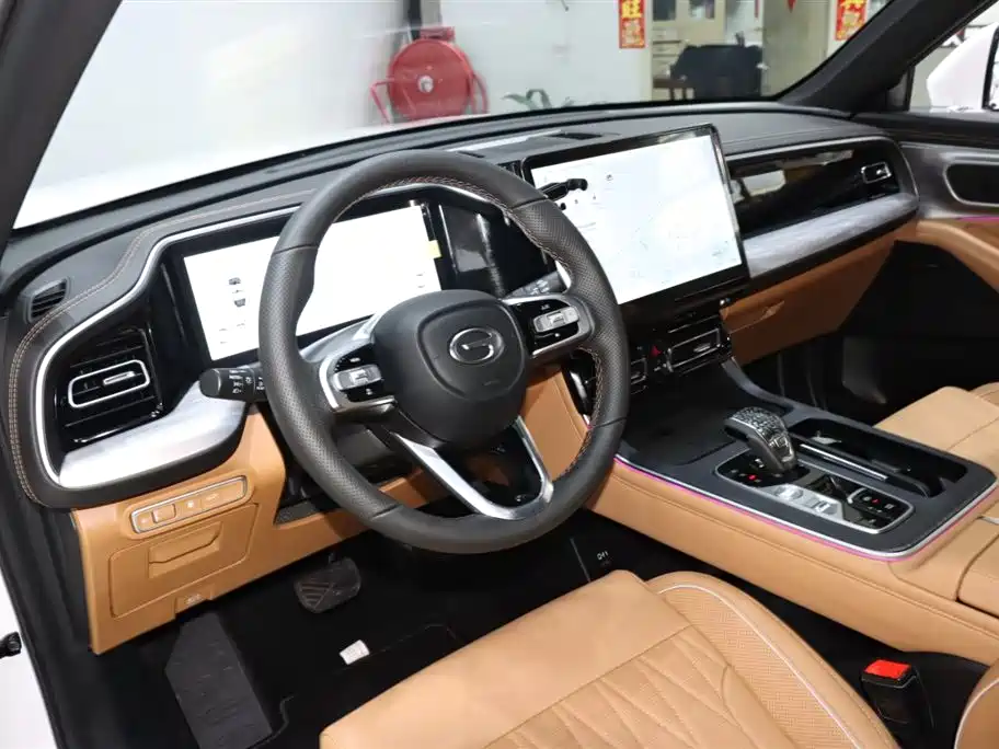 GAC Trumpchi GS8 2025 Navigator Series 2.0TGDI FWD Luxury Edition 5-Seater