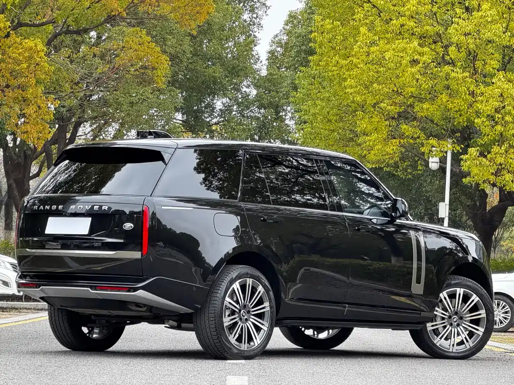 Range Rover 2024 3.0 L6 400PS Autobiography Long Wheelbase 7-Seater
