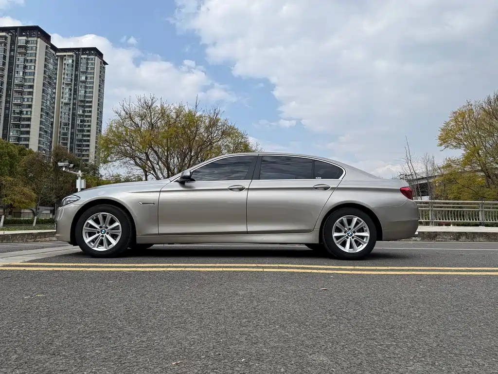 BMW 5 Series 2013 520Li Classic Edition
