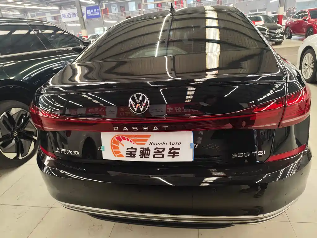 Volkswagen Passat 2023 Facelift 330TSI Luxury Edition