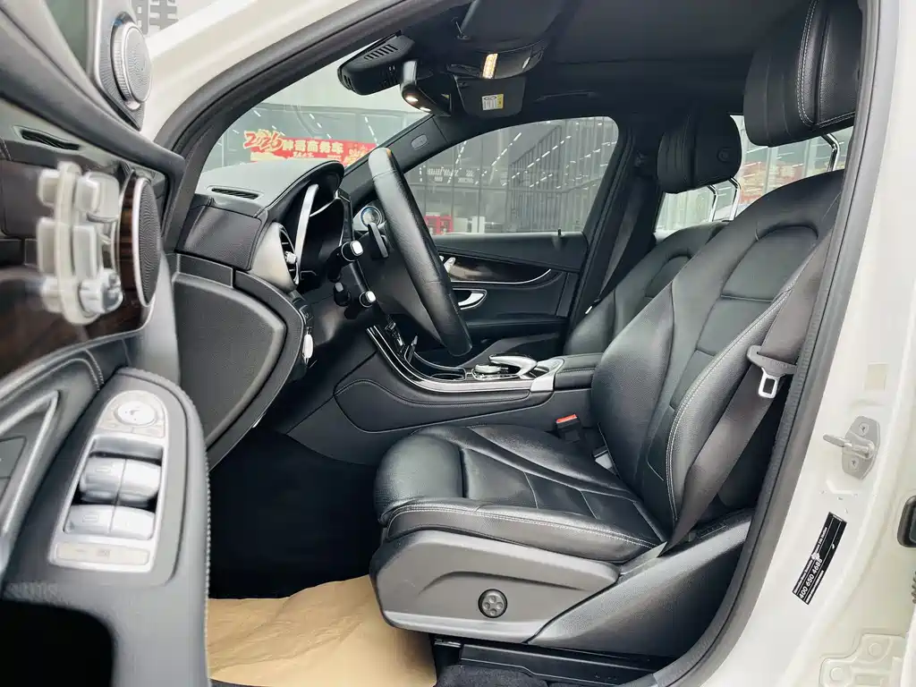 Mercedes-Benz GLC 2019 Facelift GLC 260 L 4MATIC Luxury