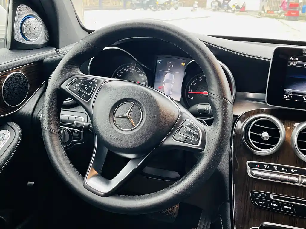 Mercedes-Benz GLC 2019 Facelift GLC 260 L 4MATIC Luxury