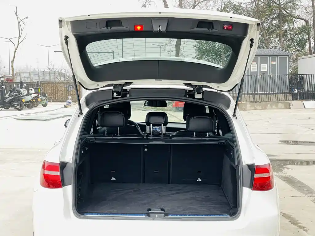 Mercedes-Benz GLC 2019 Facelift GLC 260 L 4MATIC Luxury