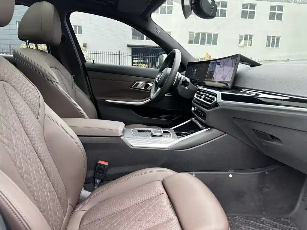 BMW 3 Series 2024 330Li M Sport Black Panel Edition