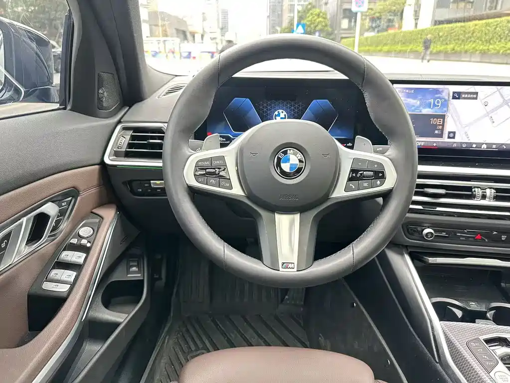BMW 3 Series 2024 330Li M Sport Black Panel Edition