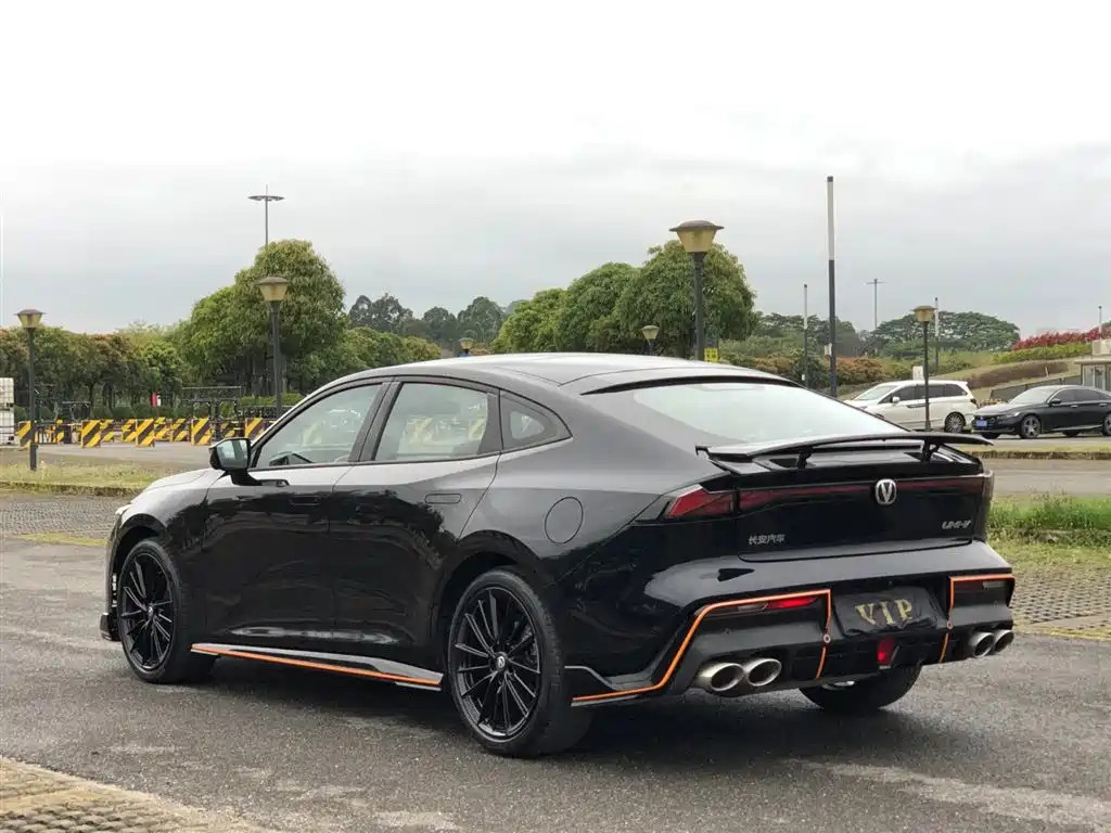 Changan UNI-V 2022 Model 1.5T Sports Edition
