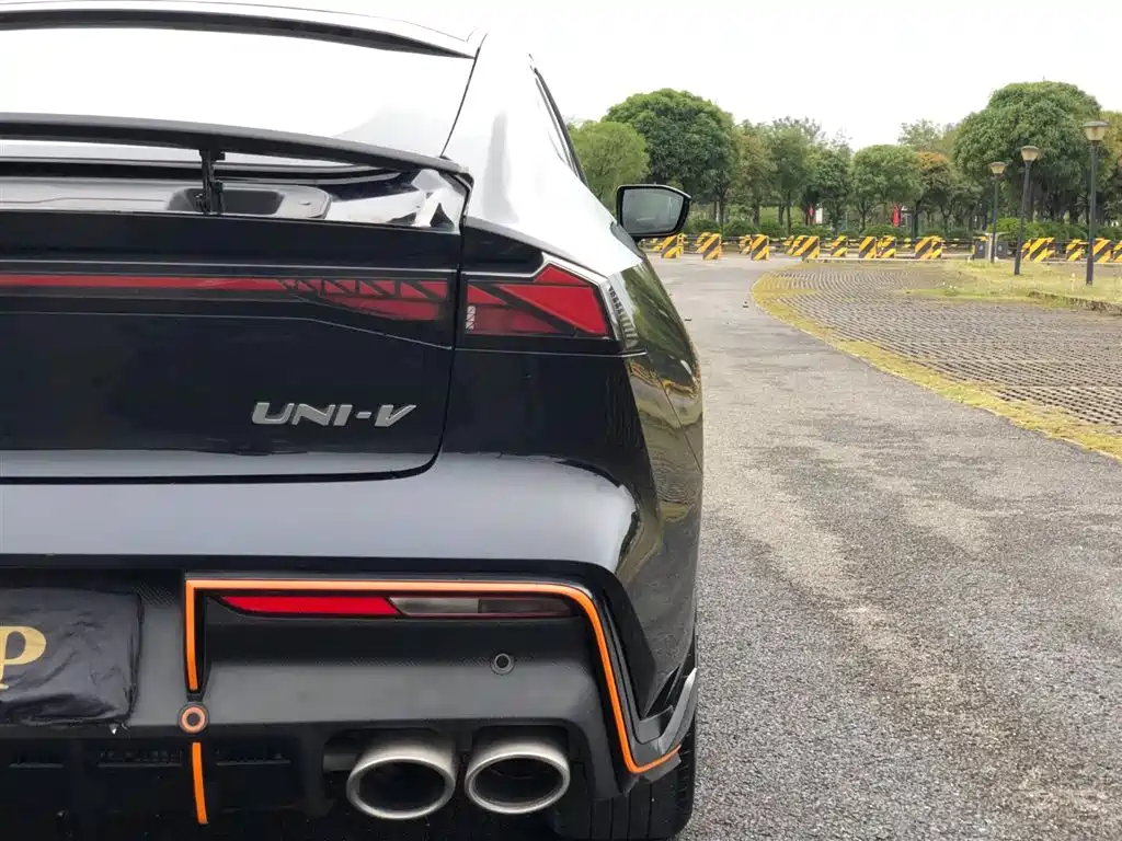 Changan UNI-V 2022 Model 1.5T Sports Edition