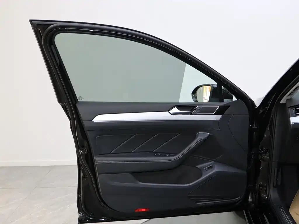 Magotan 2025 Zhongxiang Edition 280TSI DSG Comfort