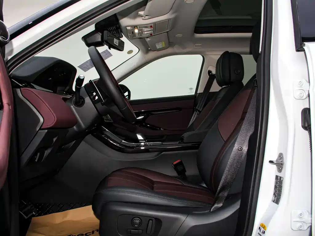 Range Rover Evoque L 2024 SE