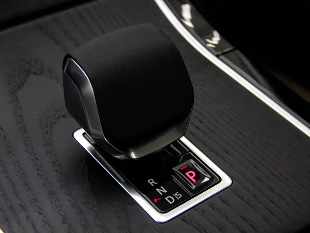 Range Rover Evoque L 2024 SE