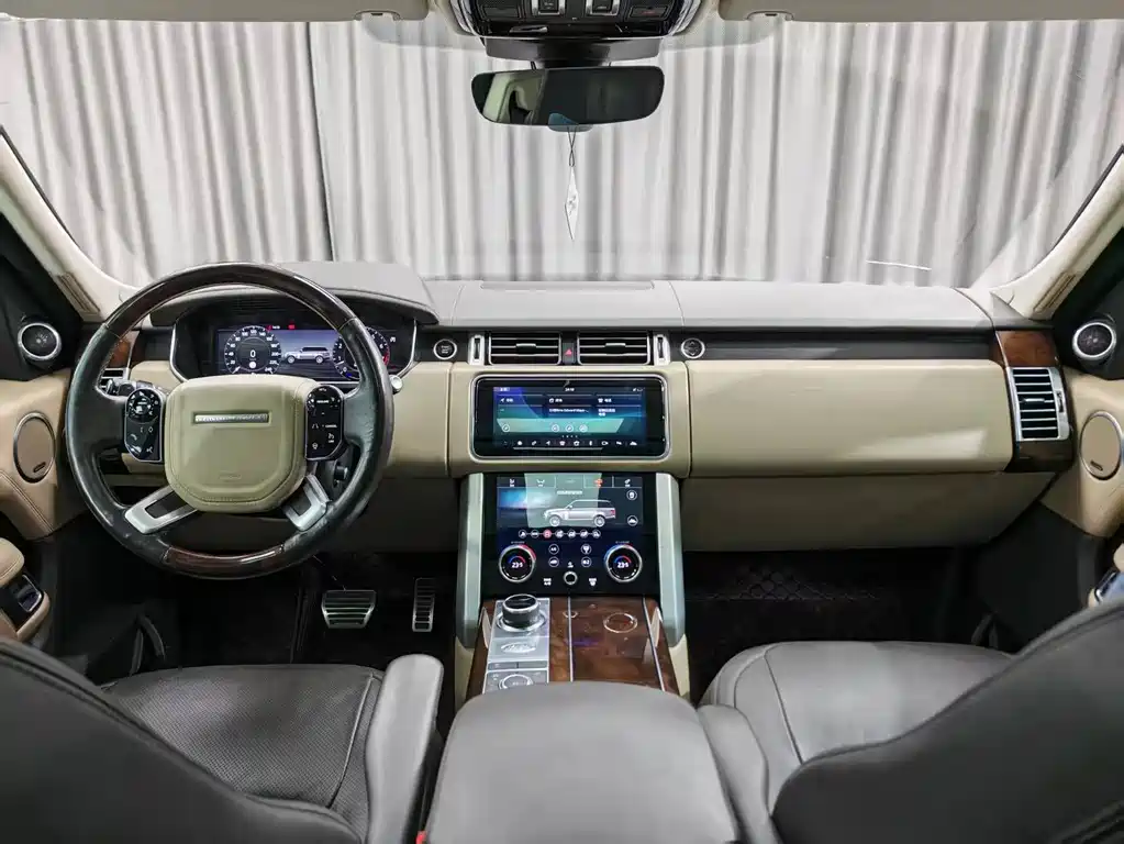 Range Rover 2021 3.0 L6 Heritage Edition