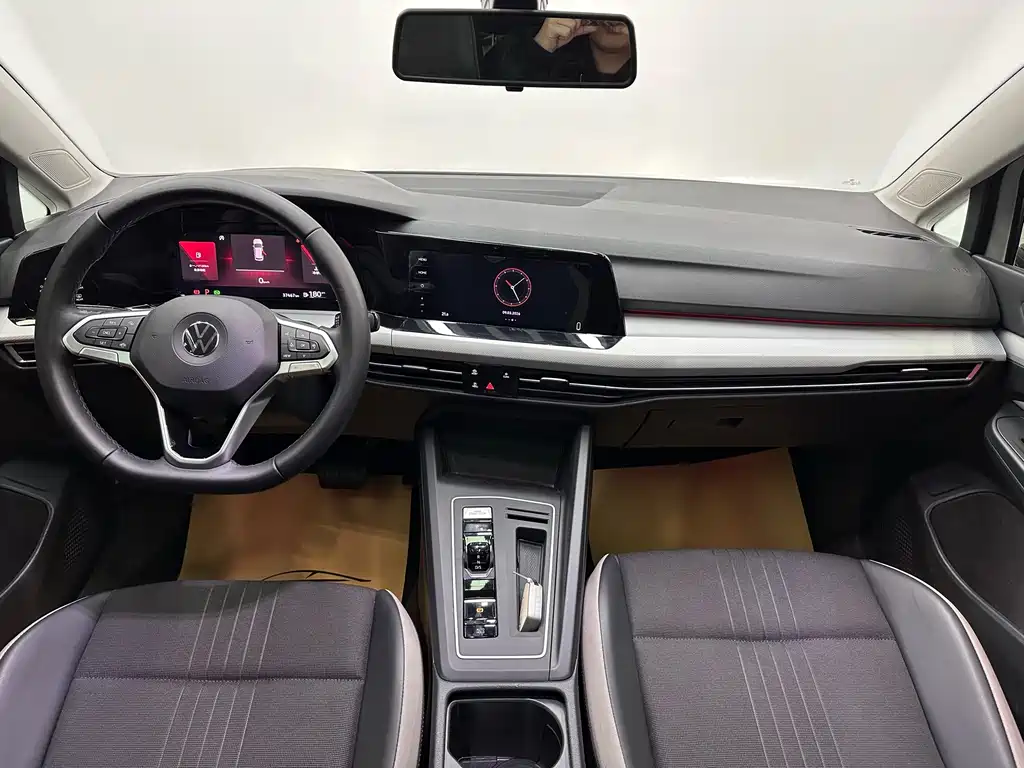 Volkswagen Golf 2021 280TSI DSG Pro