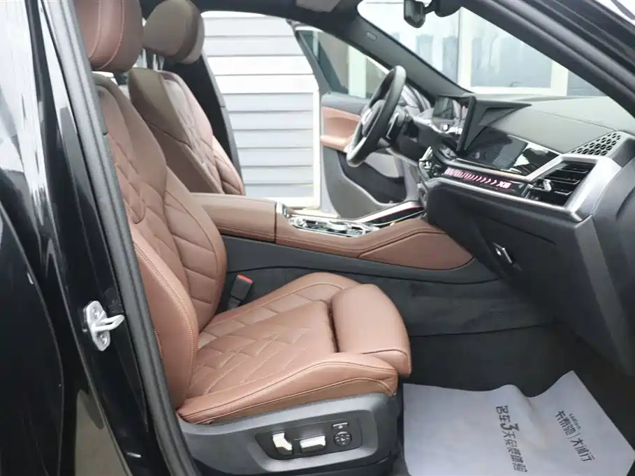 BMW X6 2023 xDrive40i M Sport Package