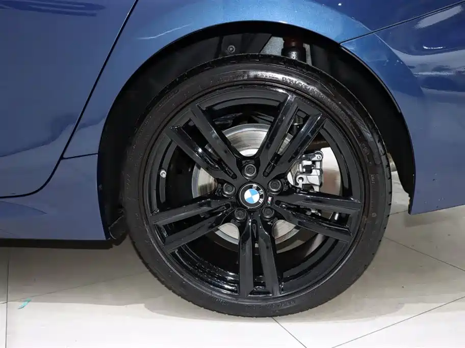 BMW 1 Series 2023 125i M Sport Night Edition