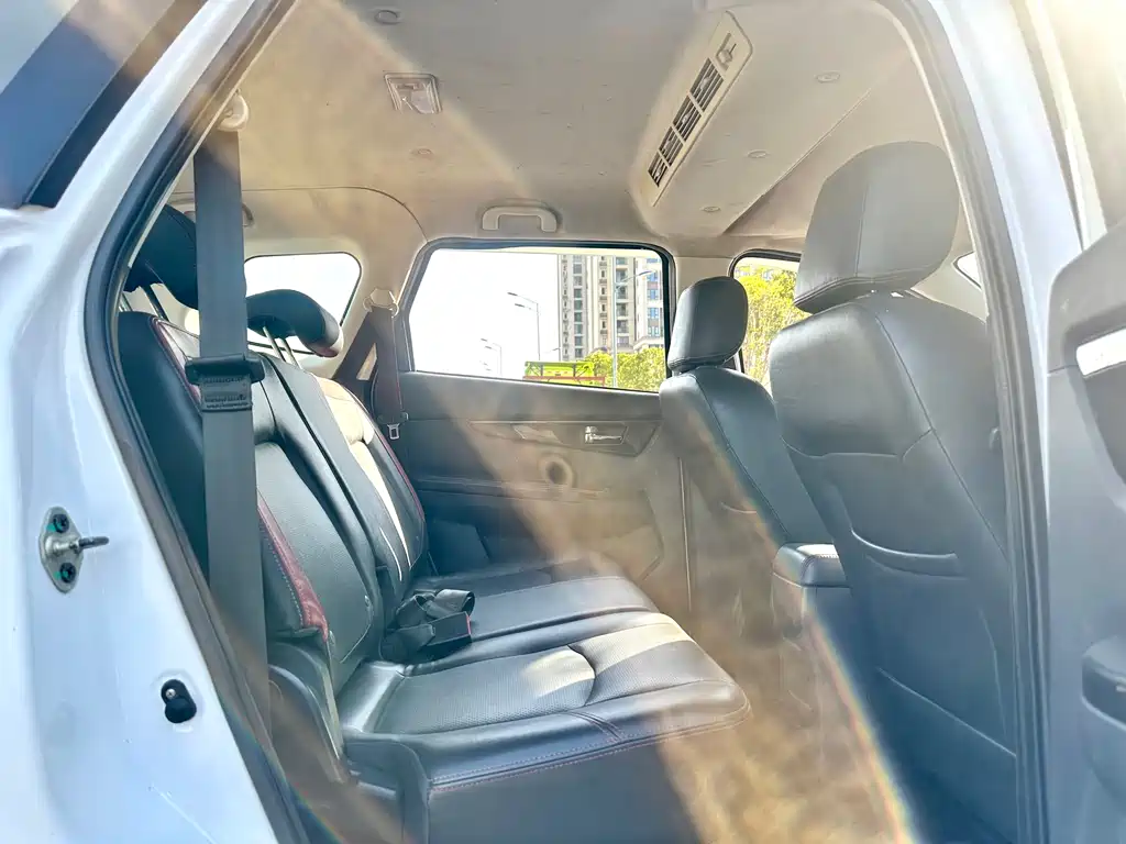 BAIC Huansu S3 2014 1.5L Luxury Edition China IV