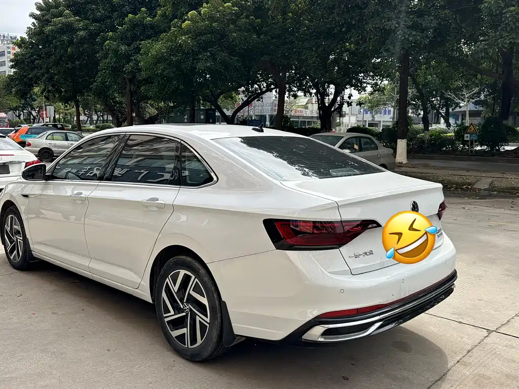Volkswagen Sagitar 2023 300TSI DSG Beyond Edition