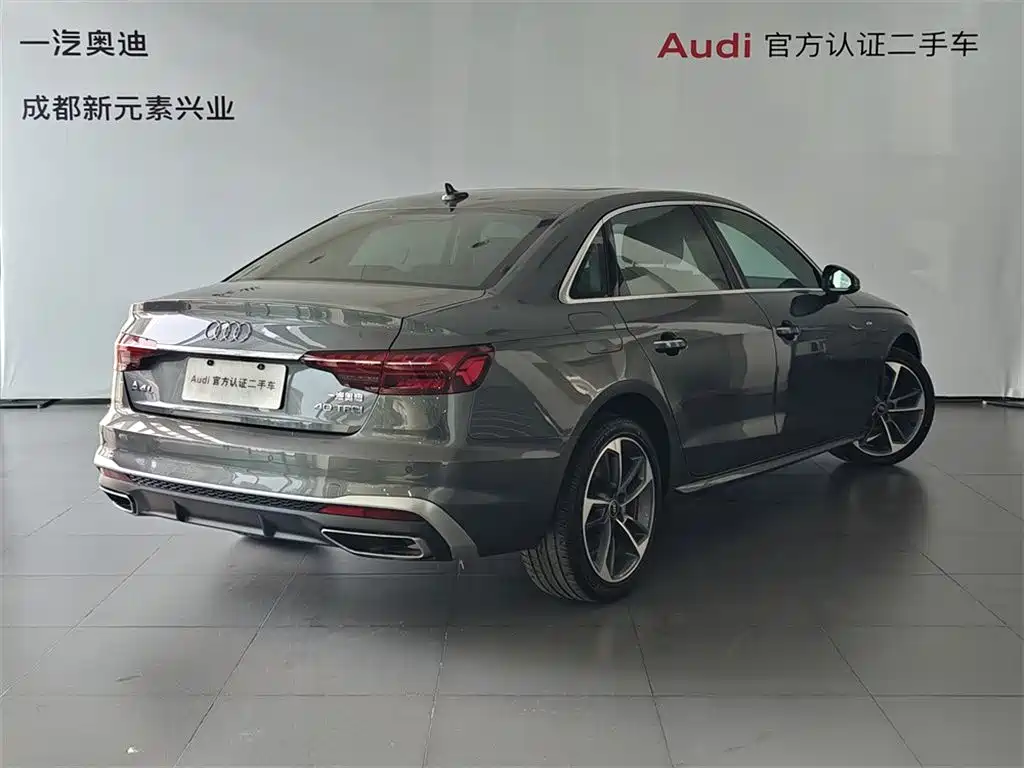 Audi A4L 2022 40 TFSI Sport