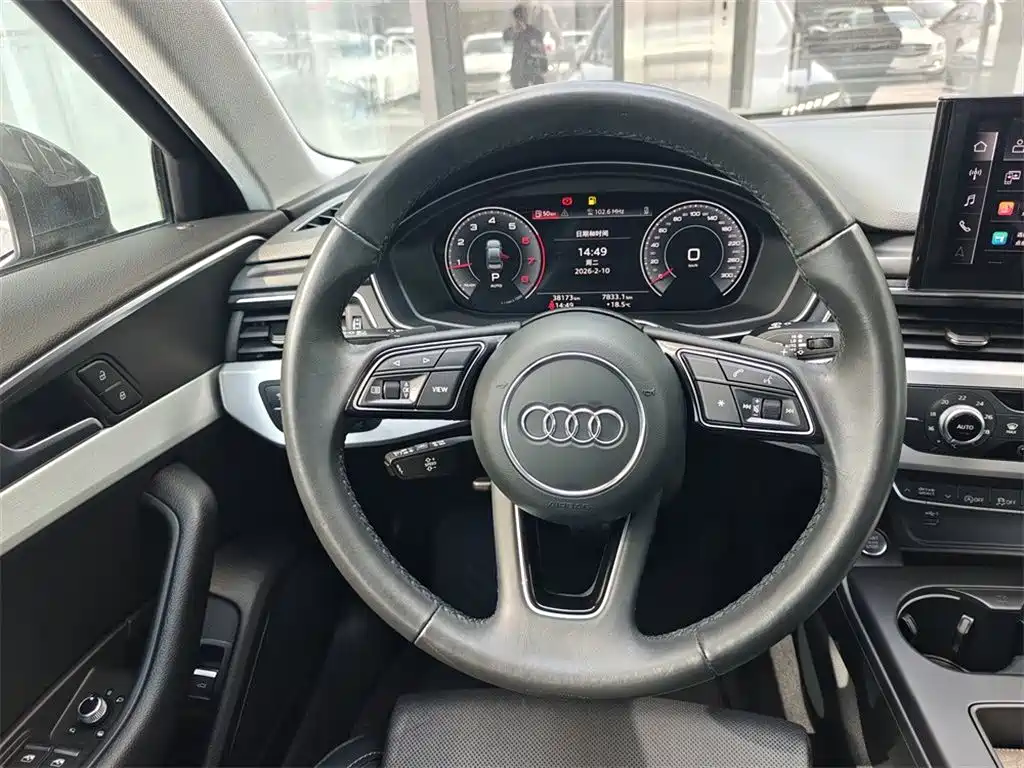 Audi A4L 2022 40 TFSI Sport
