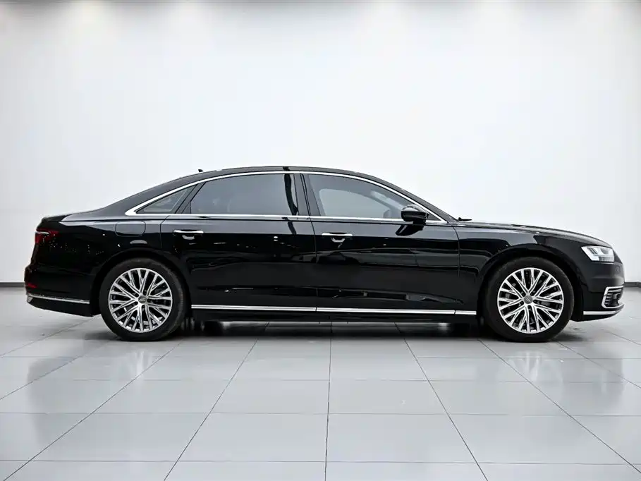 Audi A8L 60 TFSIe quattro Collector's Edition