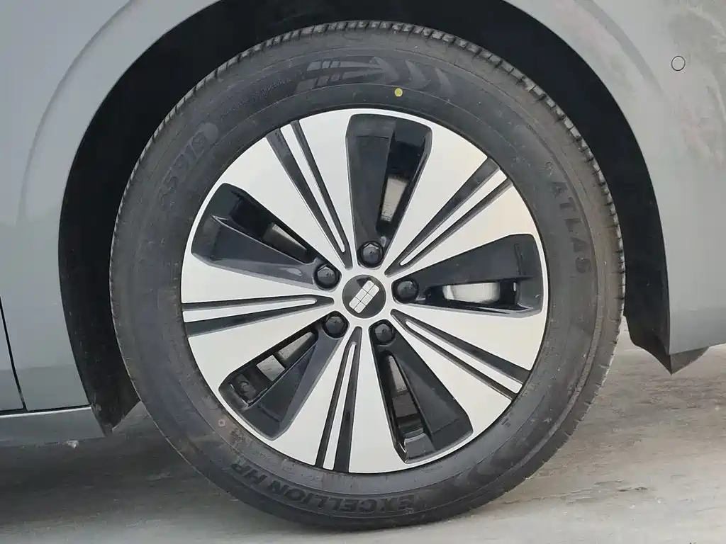 Geely Galaxy A7 2025 EM-i 150km Exploration+ Edition