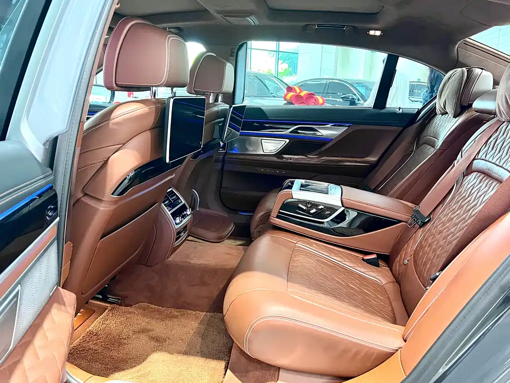 BMW 7 Series 2019 Facelift 740Li xDrive Executive Luxury Edition