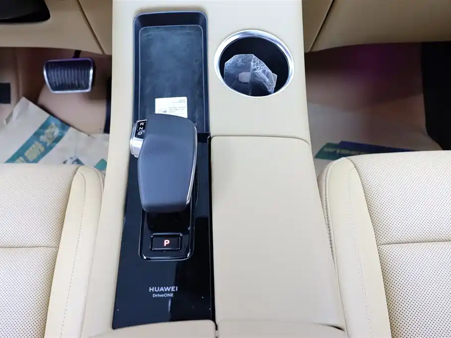 AITO M5 2022 EREV AWD Ultimate Edition