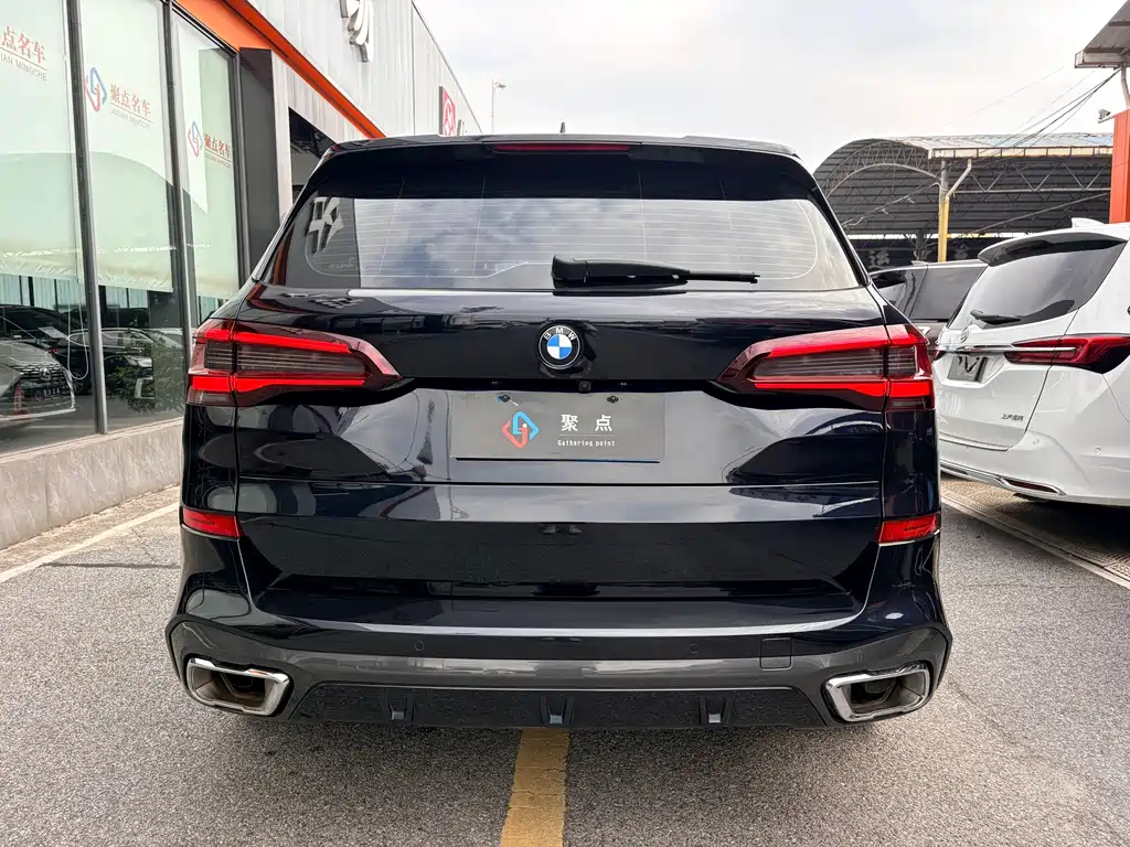 BMW X5 2022 Facelift xDrive 30Li Exclusive Edition M Sport Package