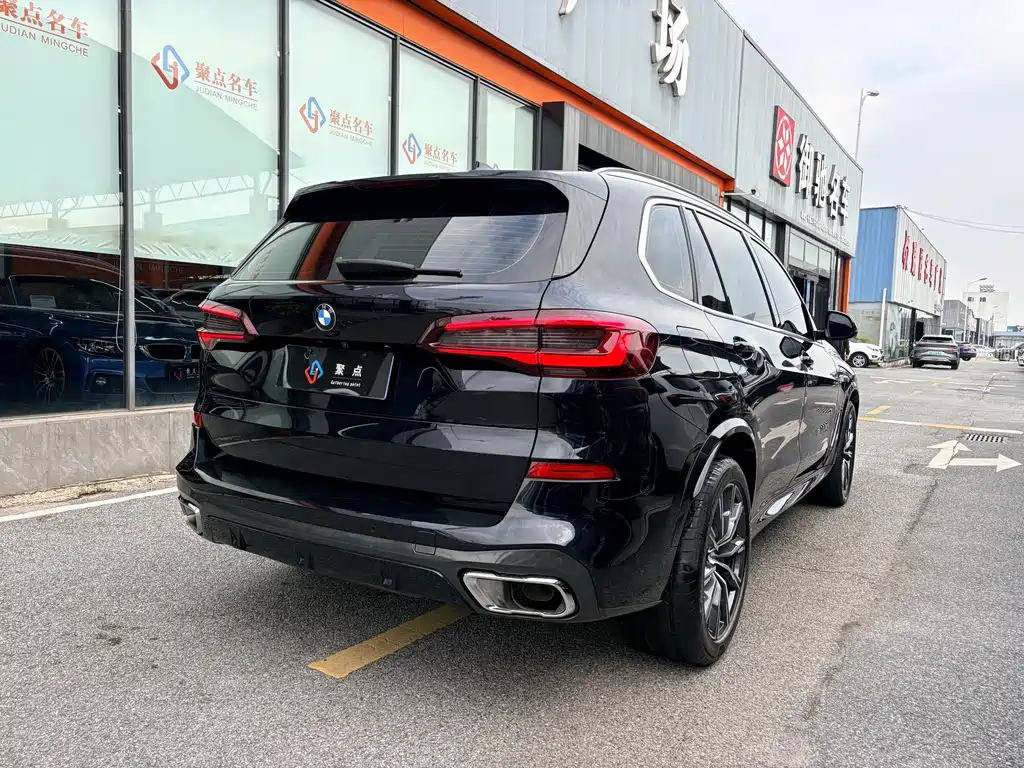 BMW X5 2022 Facelift xDrive 30Li Exclusive Edition M Sport Package