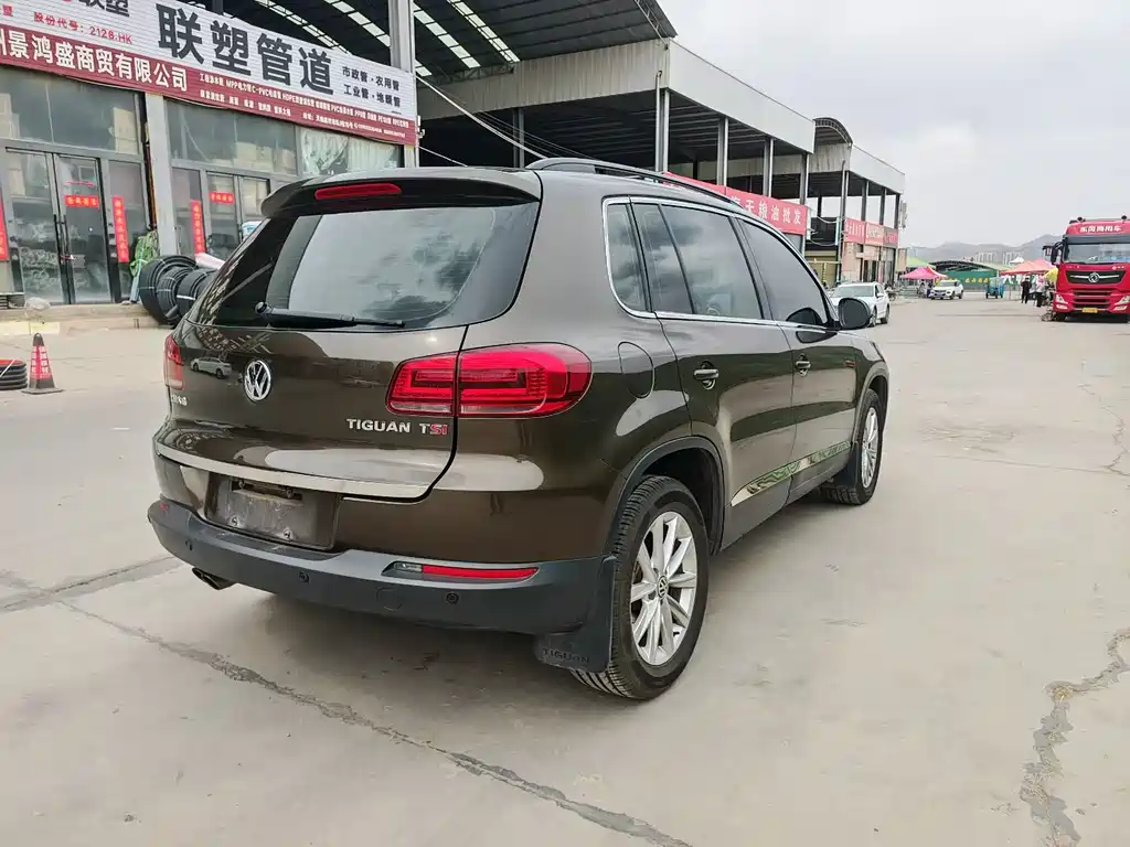 Volkswagen Tiguan 2015 1.8TSI Automatic FWD Comfort Edition