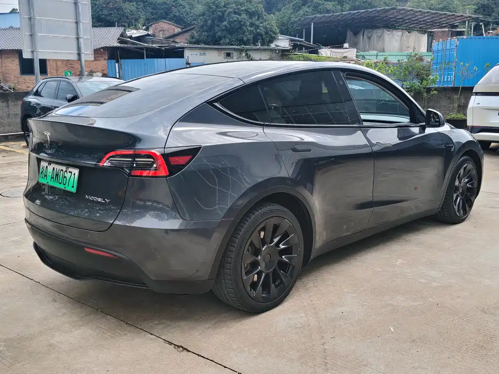 Tesla Model Y 2021 Long Range AWD