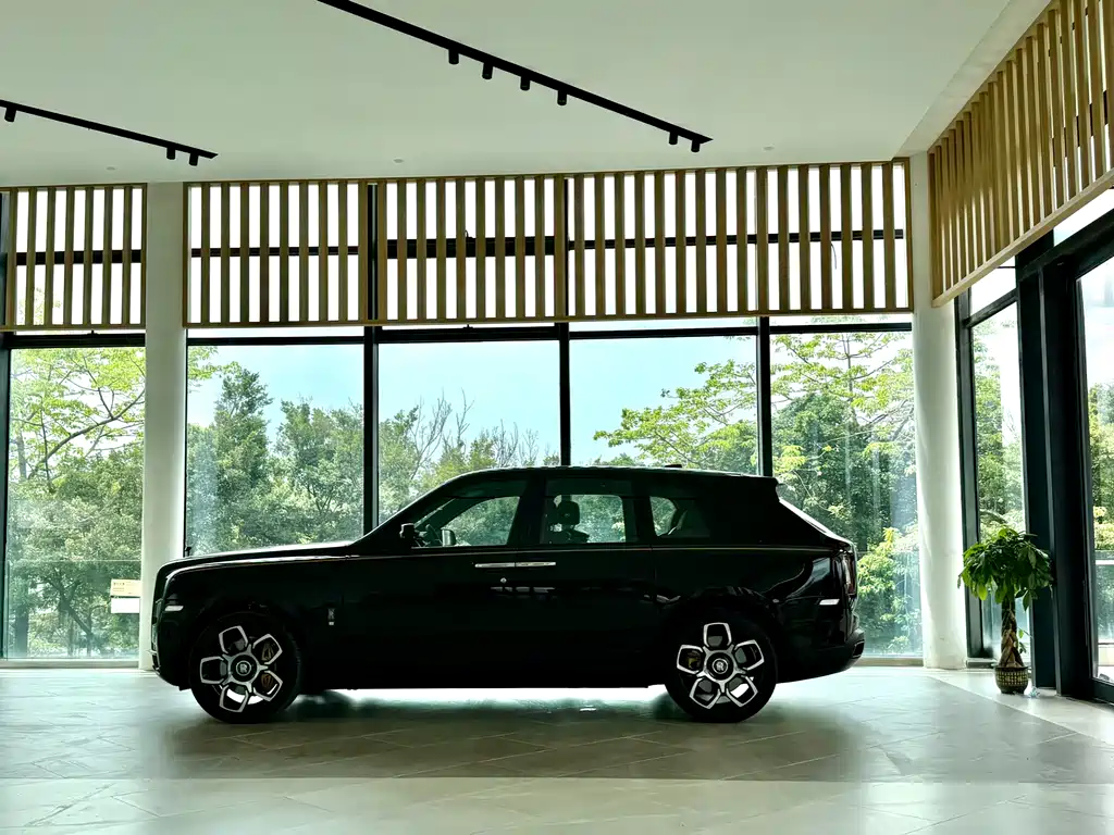 Cullinan 2024 Black Badge