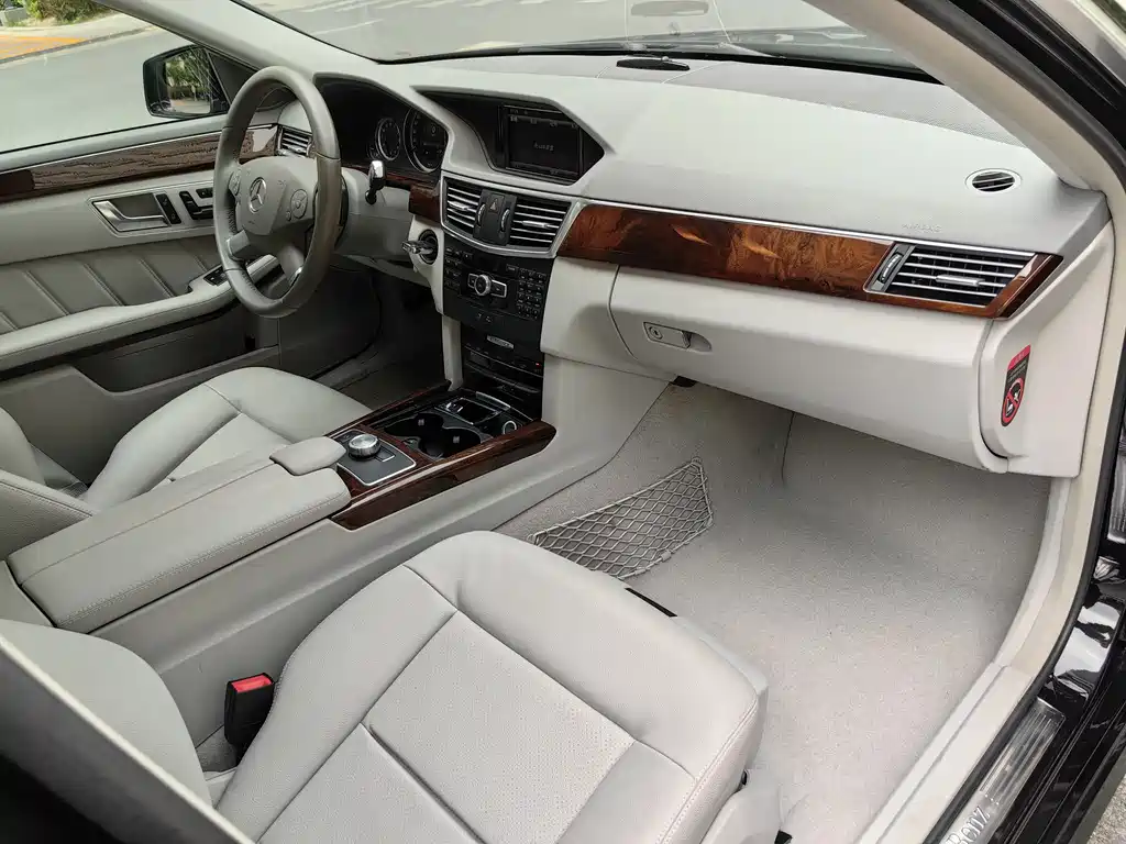 Mercedes-Benz E-Class 2012 E 260 L CGI Fashion