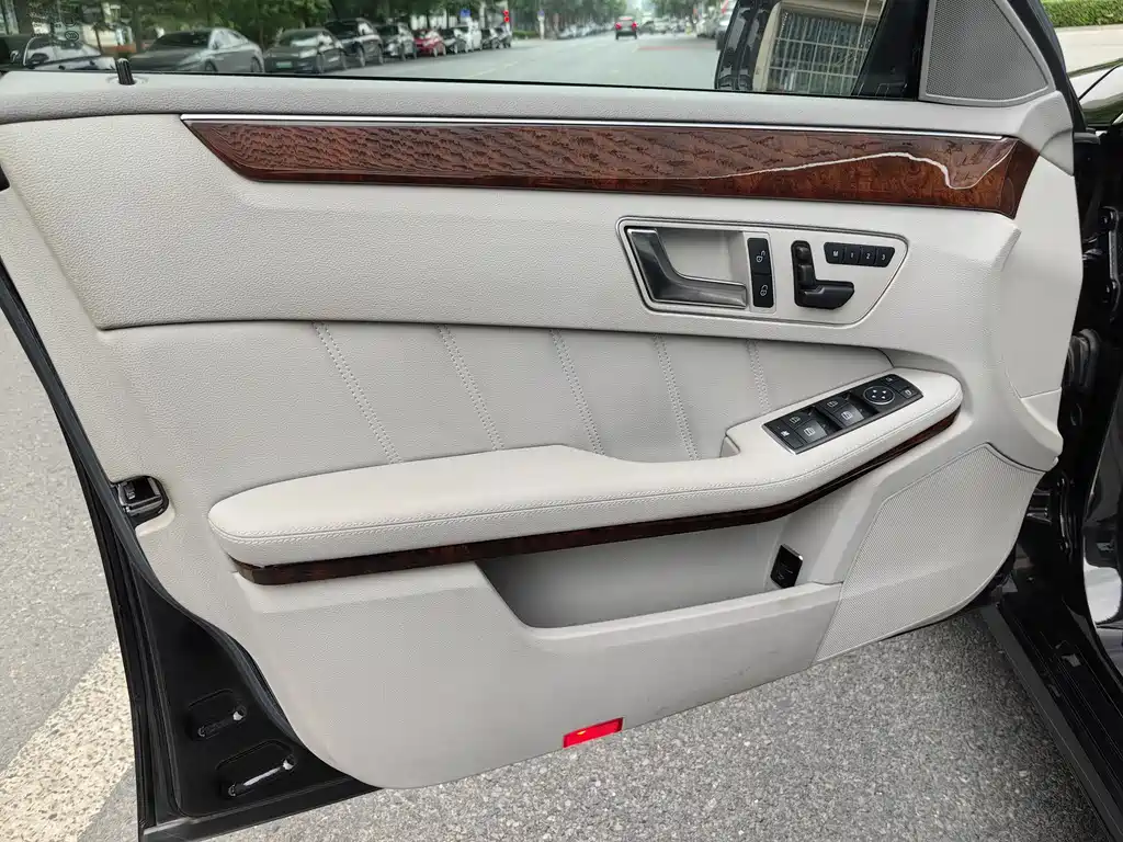 Mercedes-Benz E-Class 2012 E 260 L CGI Fashion
