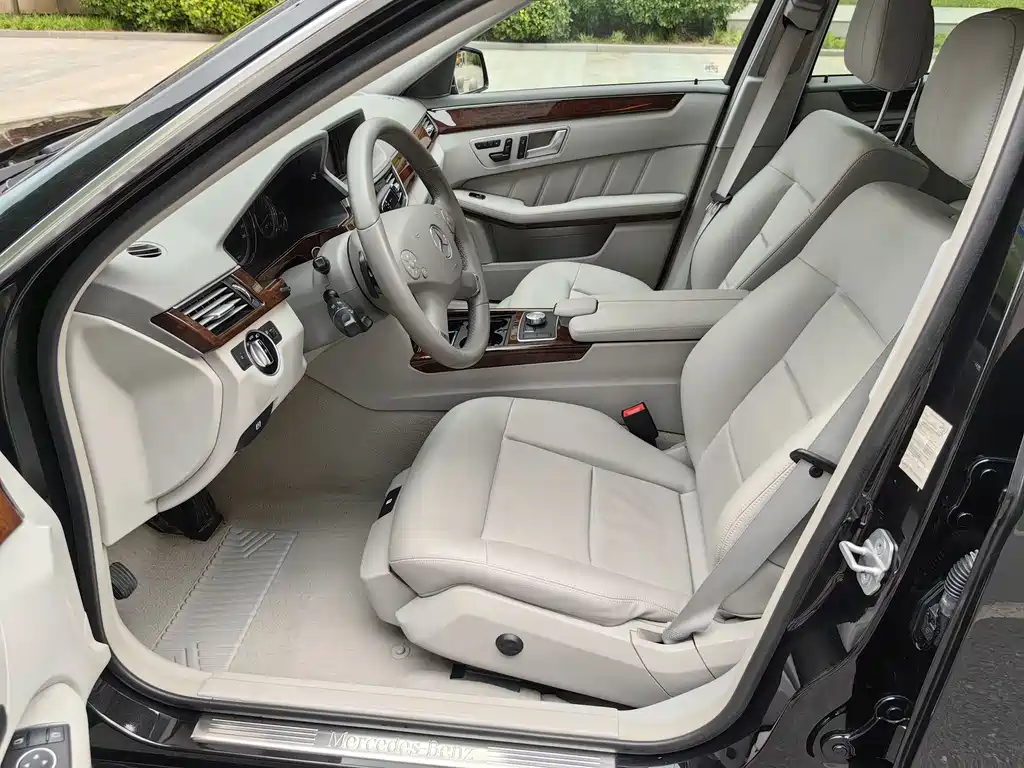 Mercedes-Benz E-Class 2012 E 260 L CGI Fashion