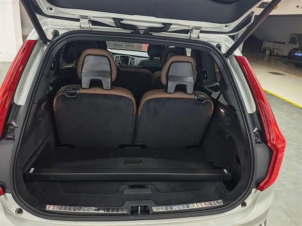 Volvo XC90 2021 B6 Momentum Luxury Edition 7-seat
