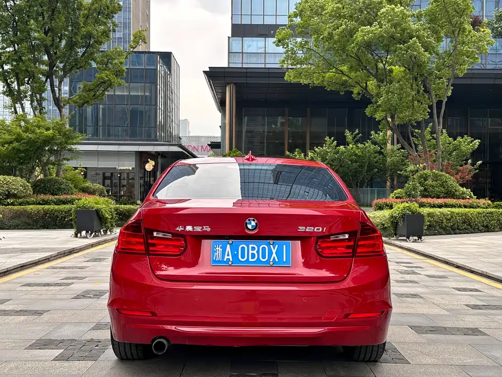 BMW 3 Series 2014 320i Fashion Edition