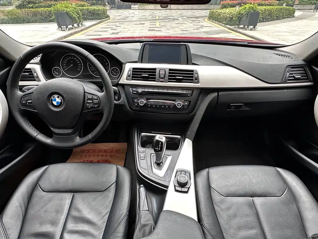 BMW 3 Series 2014 320i Fashion Edition