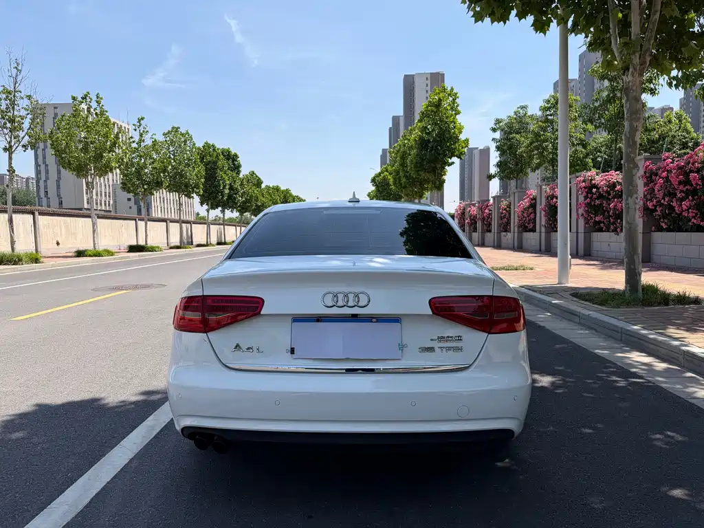 Audi A4L 2013 35 TFSI Automatic Standard