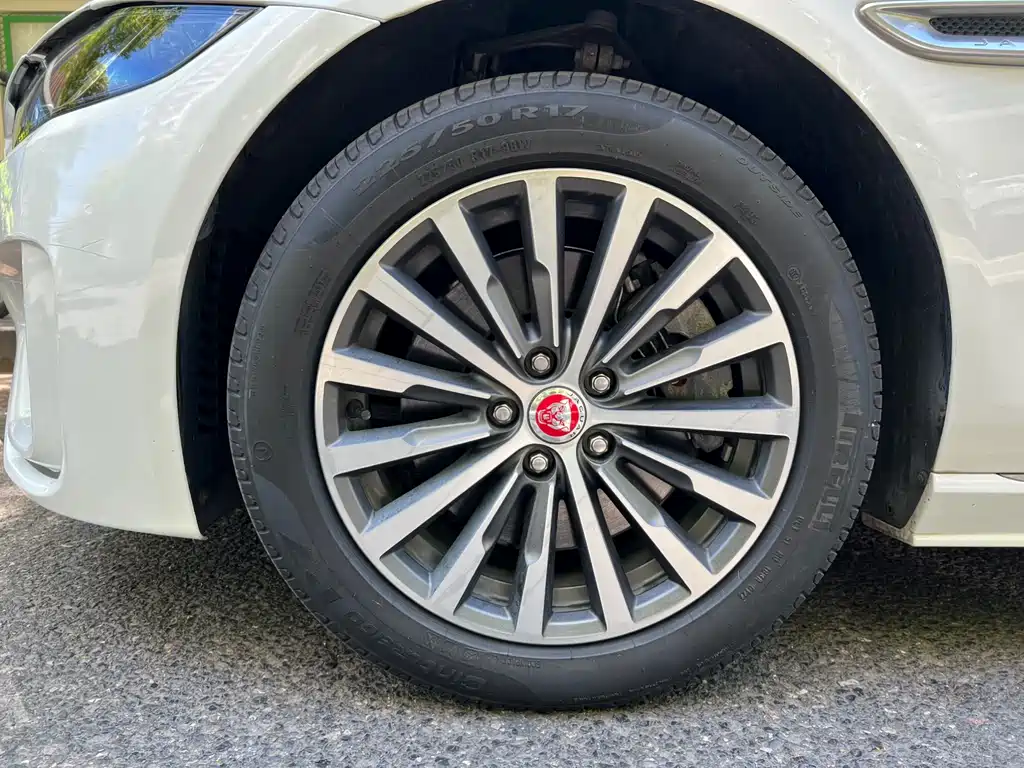 Jaguar XEL 2022 2.0T 200PS R-DYNAMIC Youth Sport Edition