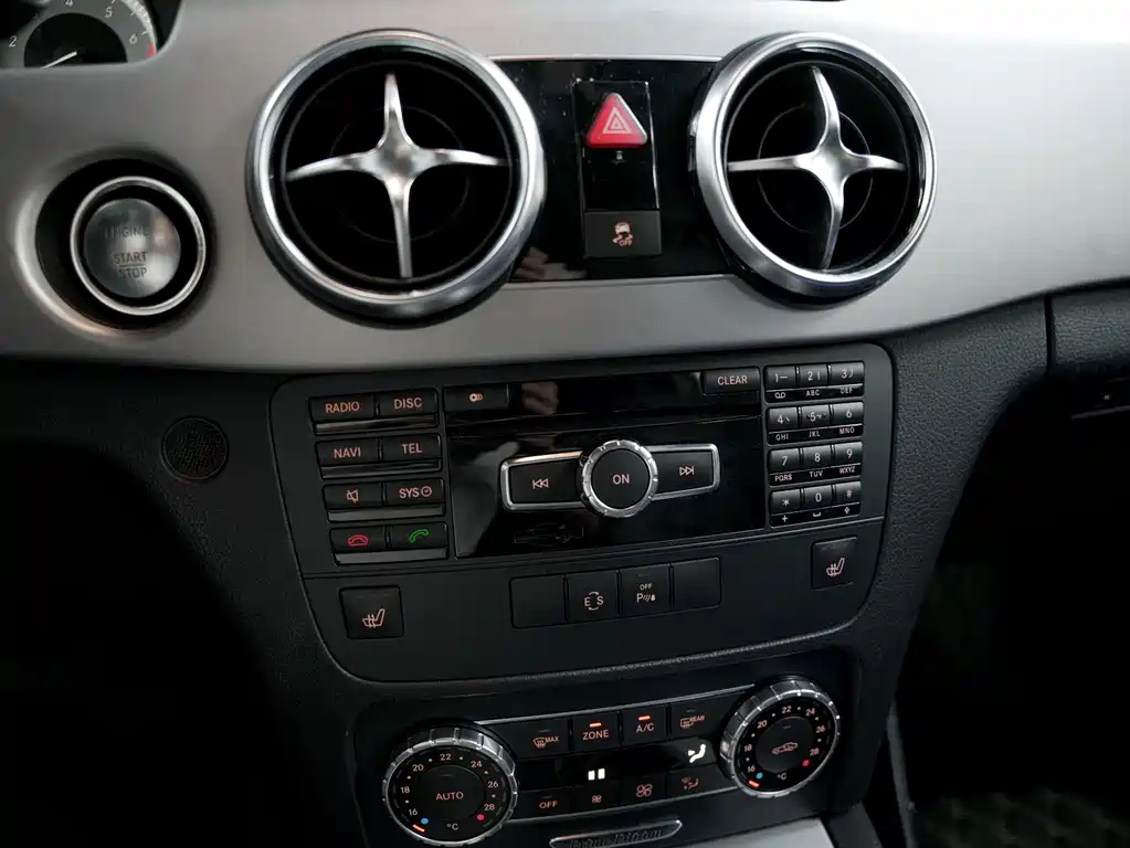 Mercedes-Benz GLK-Class 2015 GLK 300 4MATIC Fashion Edition Ultimate