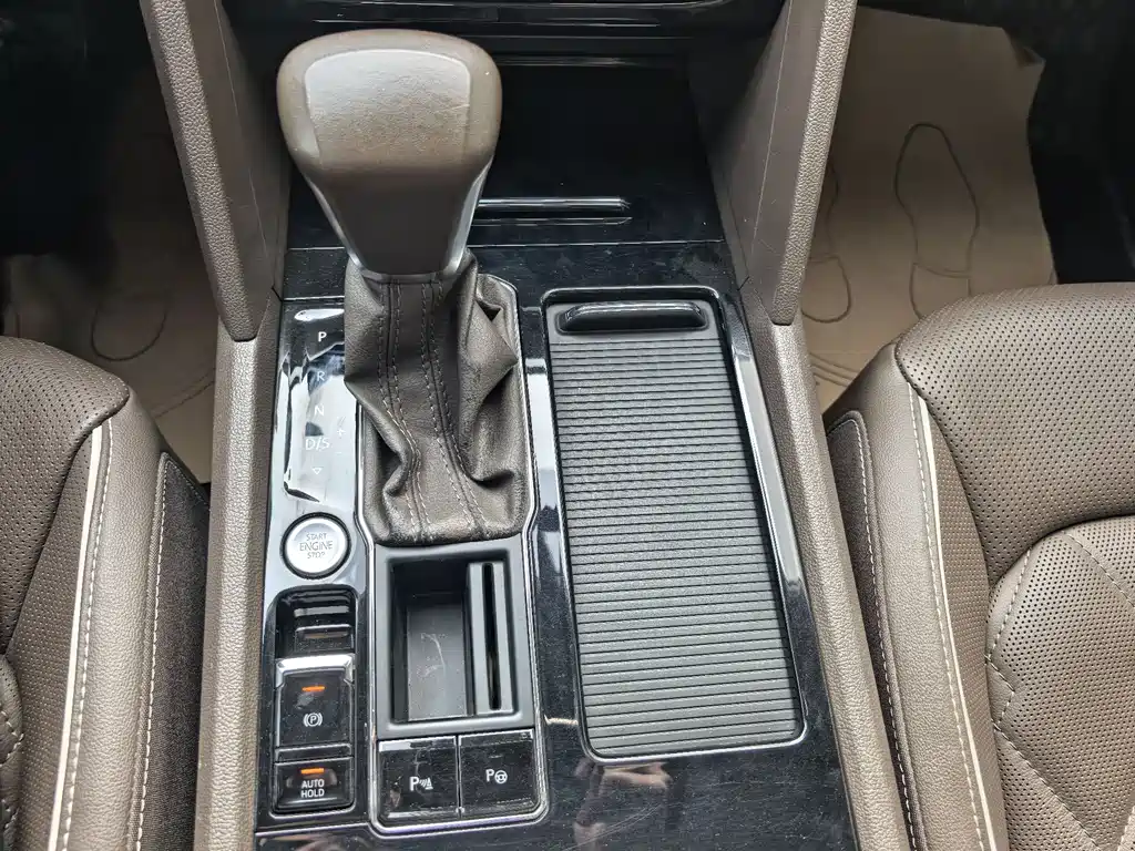 Viloran 2020 380TSI Premium