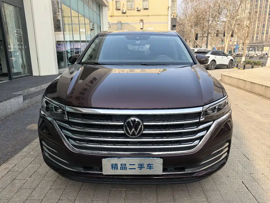 Viloran 2020 380TSI Premium