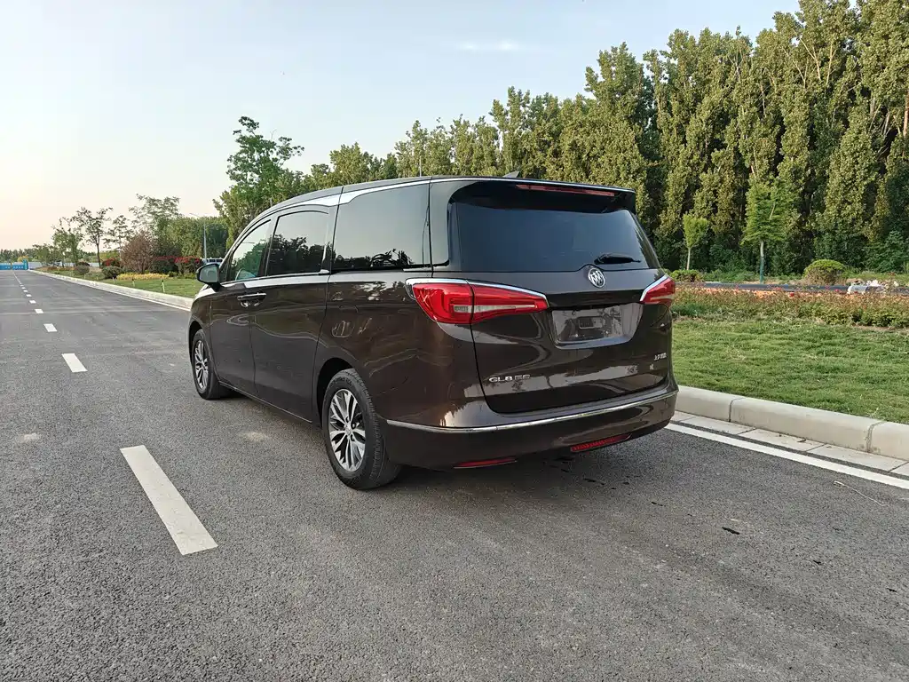 Buick GL8 2017 ES 28T Luxury Edition