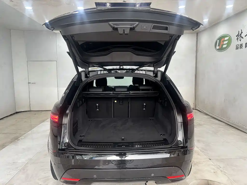Range Rover Velar 2025 Dynamic SE