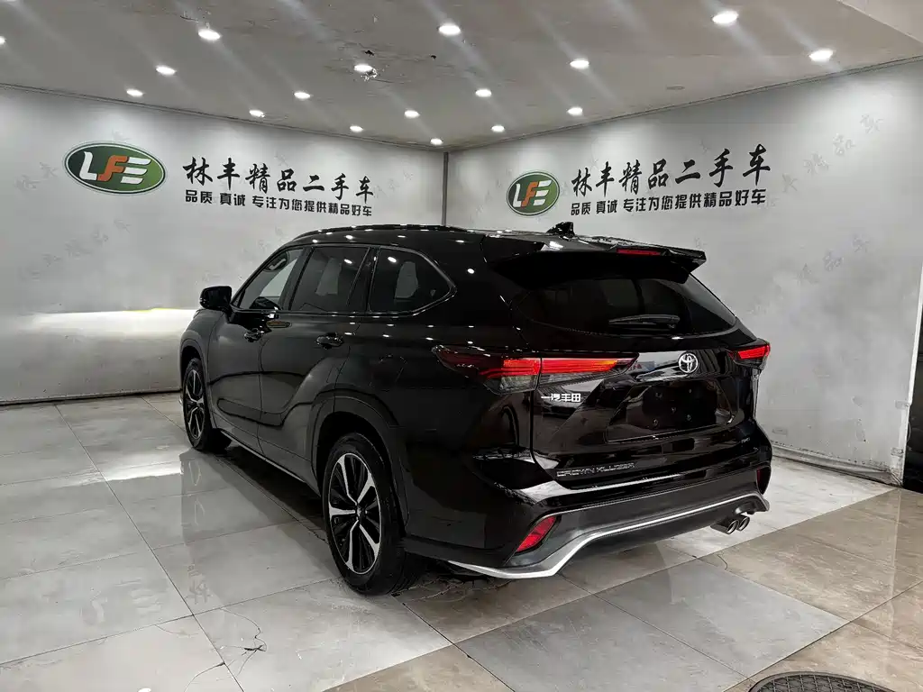 Crown Kluger 2022 2.0T AWD Sport Edition