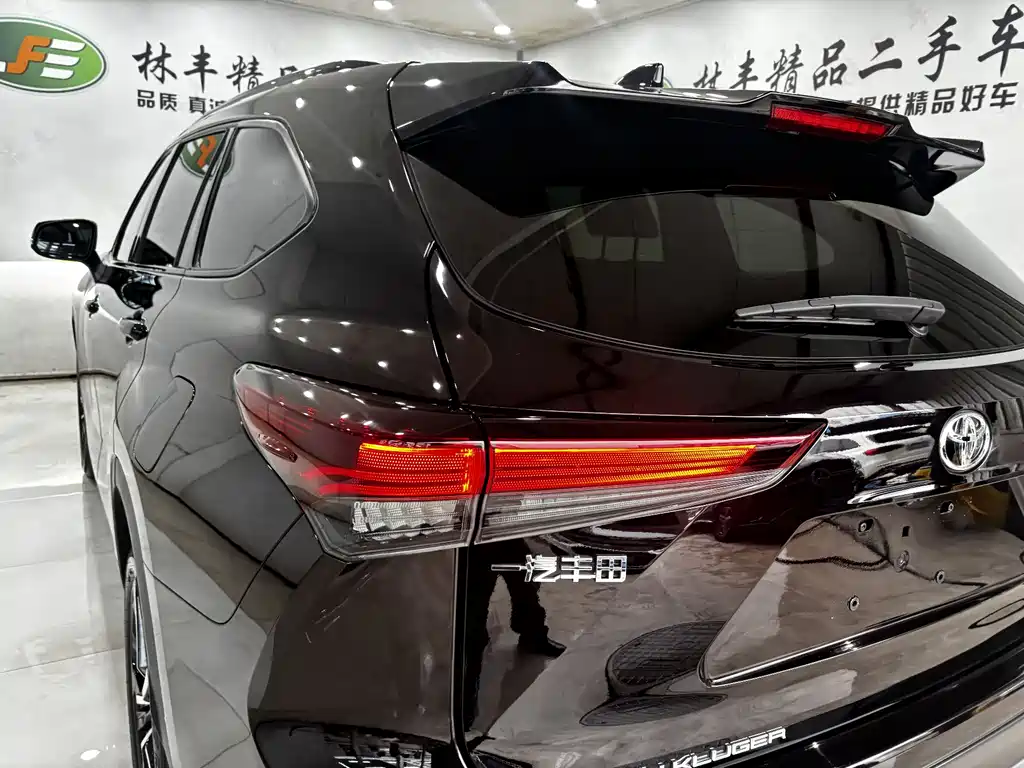 Crown Kluger 2022 2.0T AWD Sport Edition