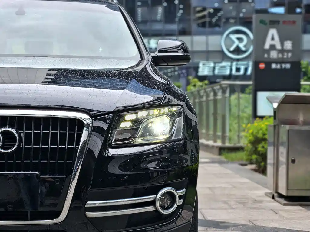 Audi Q5 2011 2.0 TFSI Comfort