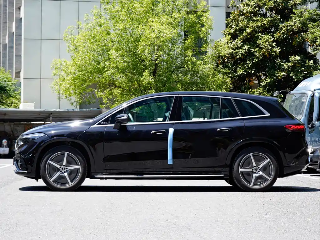 Mercedes EQS SUV 2025 500 4MATIC